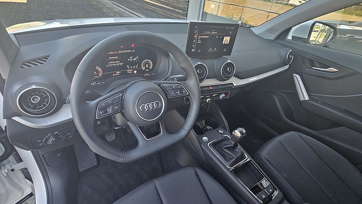 Audi 12